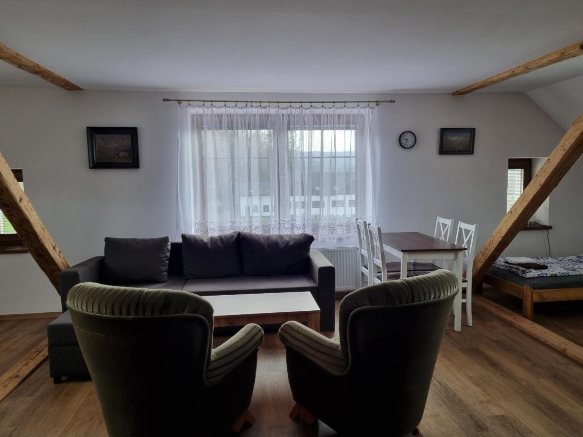 Apartmany U Petra 耶塞尼克 外观 照片